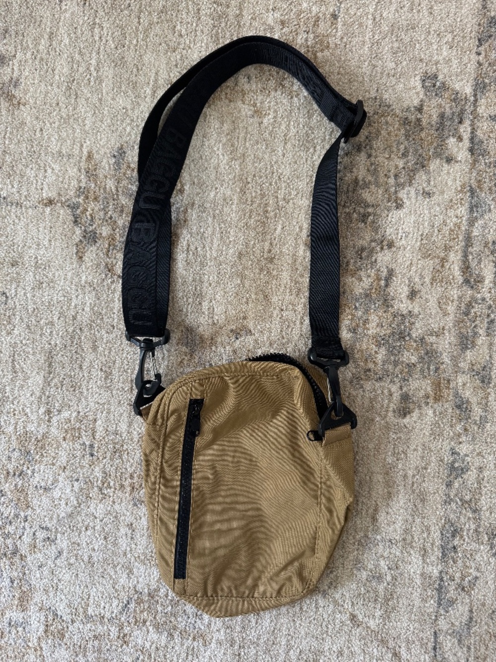 Baggu Sport Crossbody Bag - Picture 2 of 2